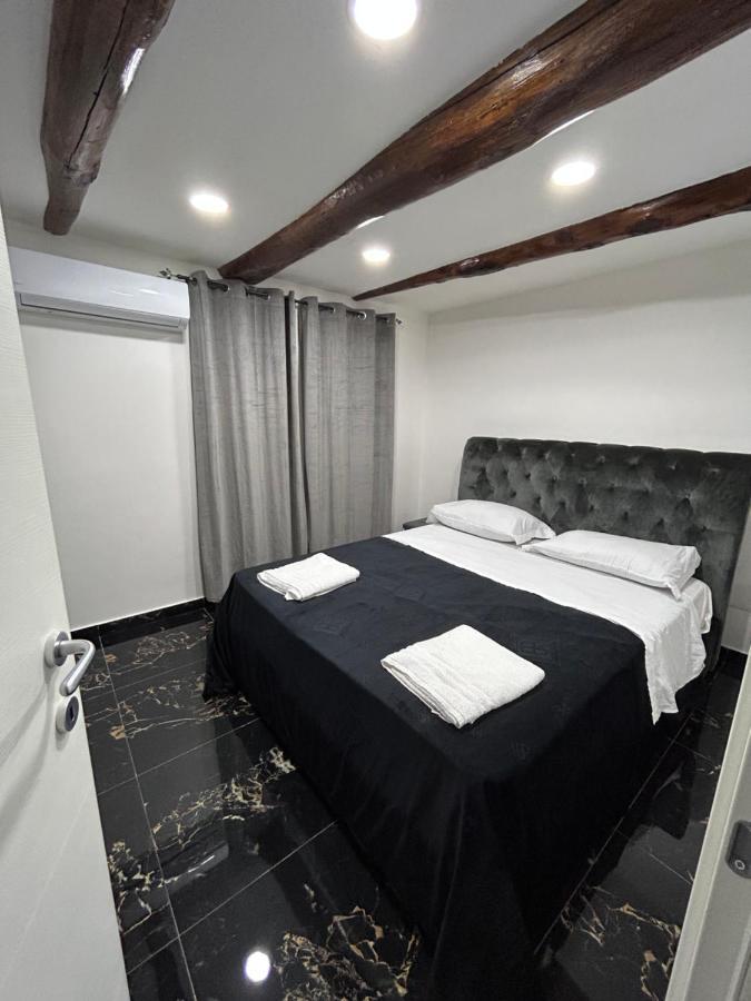 Giovanni Luxury Suites Naples Exterior photo